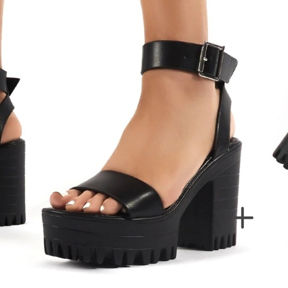 Public Desire AVENUE BLACK CLEATED SOLE PLATFORM BLOCK HIGH HEELS Black - Picture 2 of 10